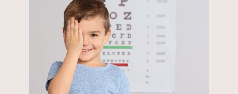 Come si vede con l’astigmatismo e come correggerlo