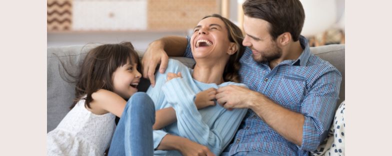 Quali sono i benefici del ridere? Le 8 ragioni per cui la risata fa bene